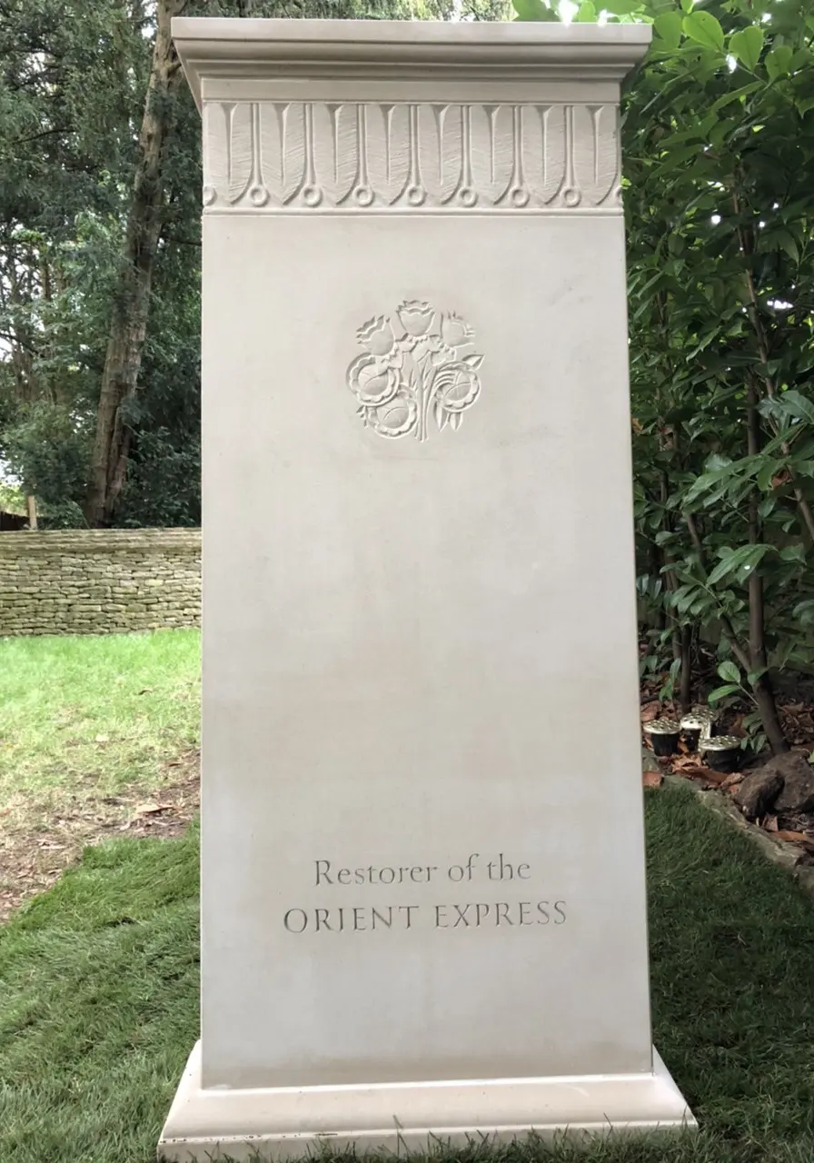 Traditional Portland headstone back