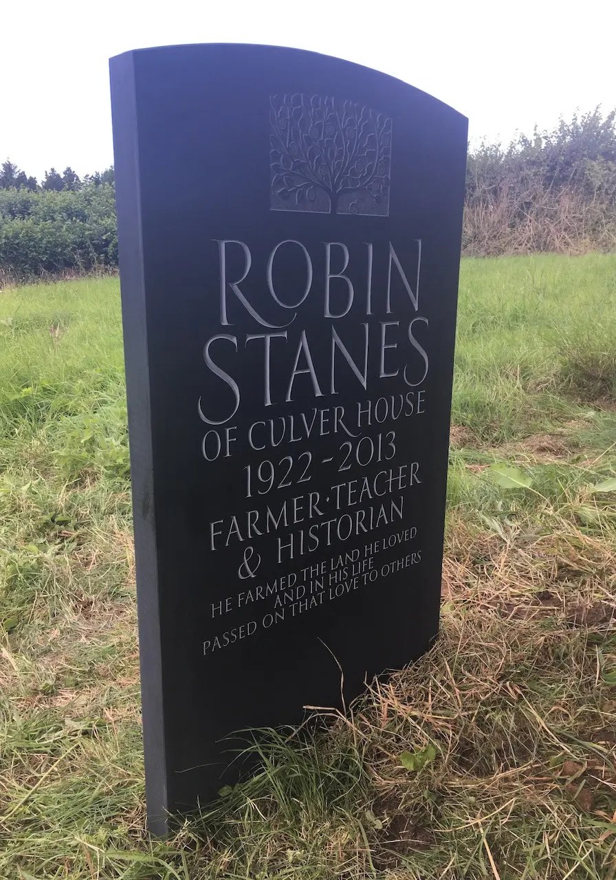 headstone with symbol tree