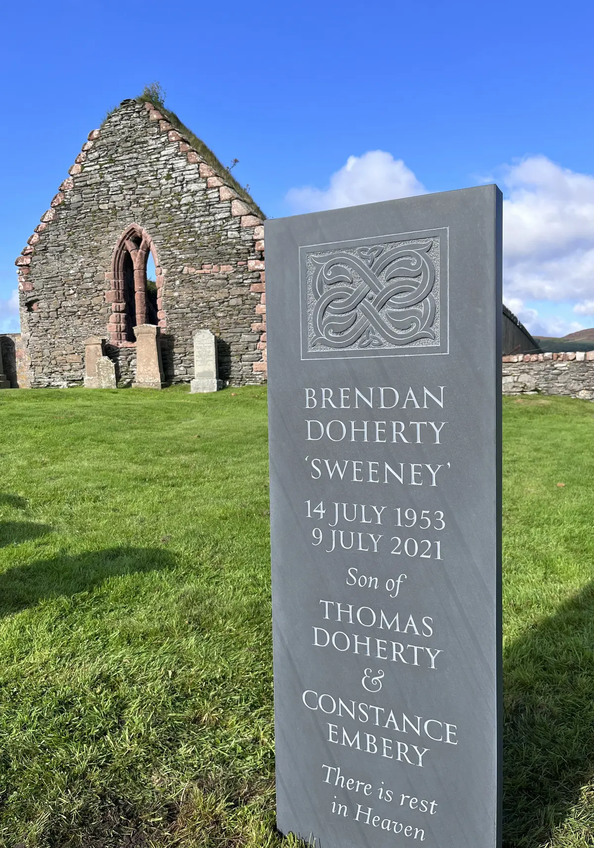 contemporary headstone shape