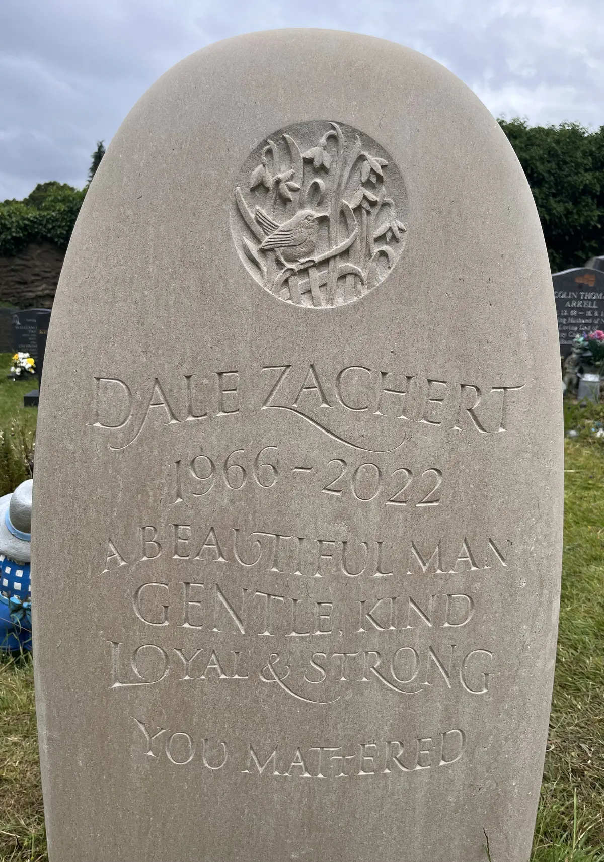 contemporary headstone lettering