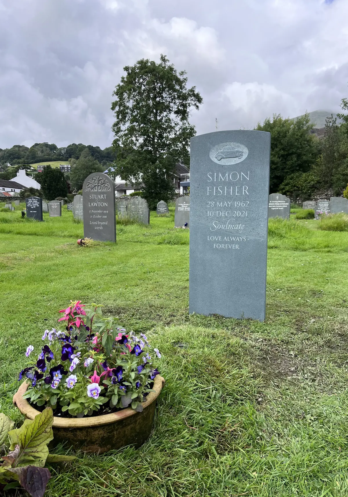 modern headstones uk