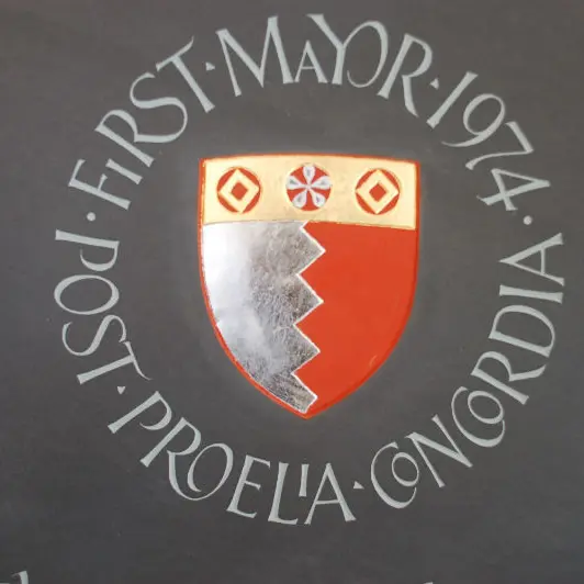Symbol crest 3 w800 h600