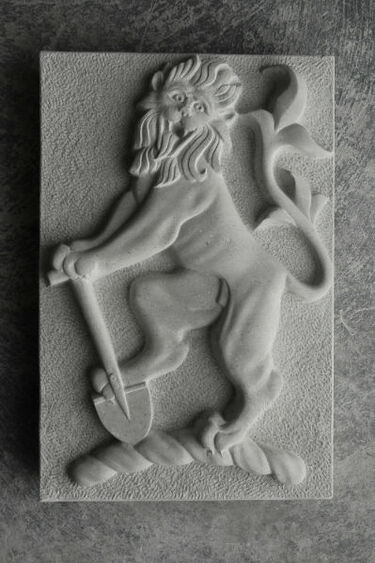 alan titchmarsh's crest in stone