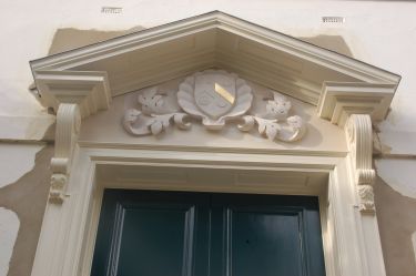 heraldic stone carving