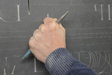 incorrect chisel grip