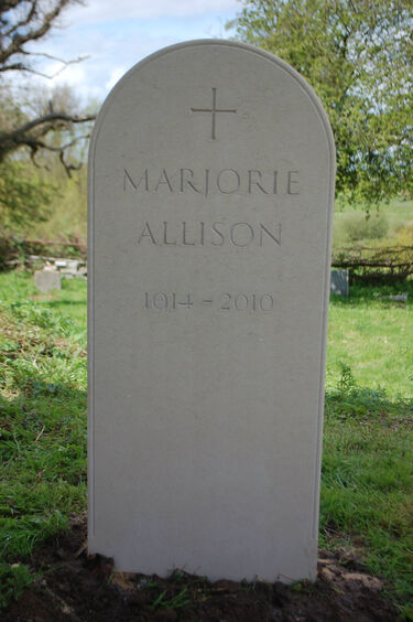 portland memorials stone with beaded edge
