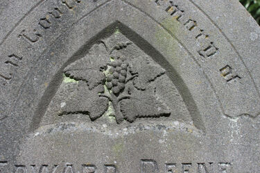 grapes as symbols on gravestones