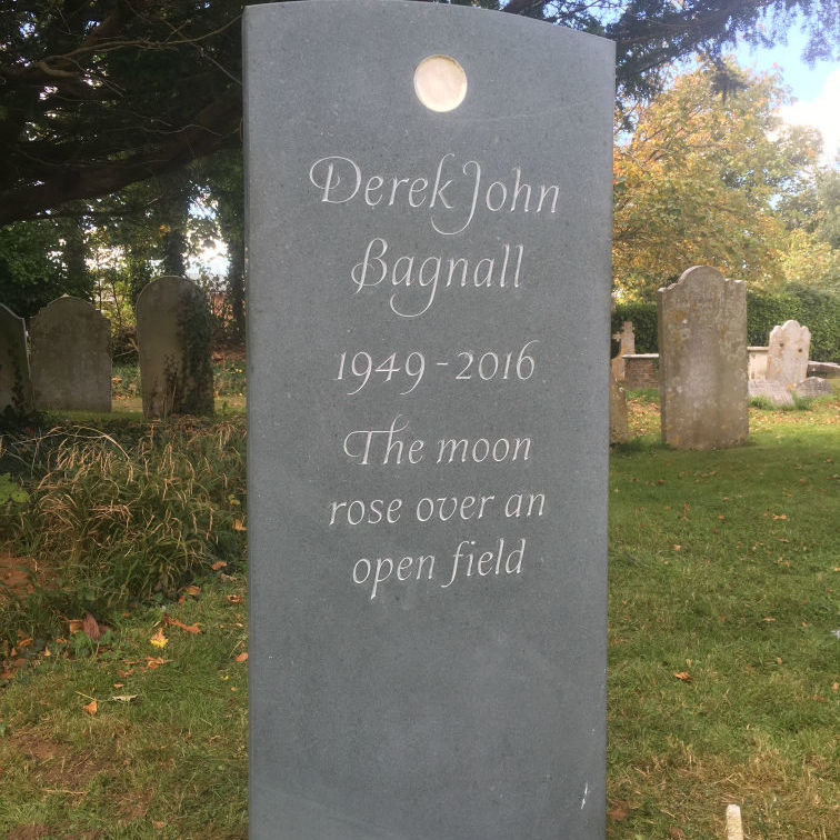 What is usually on a headstone? Expert Advice Stoneletters