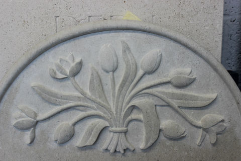 Flower symbols and meaning on headstone