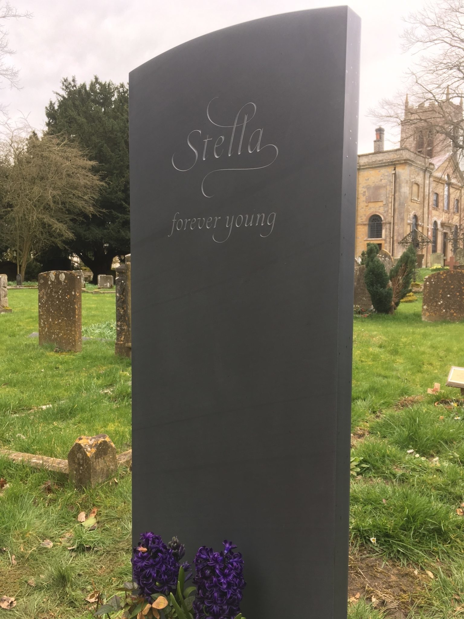 Do you put a maiden name on a headstone? Stoneletters